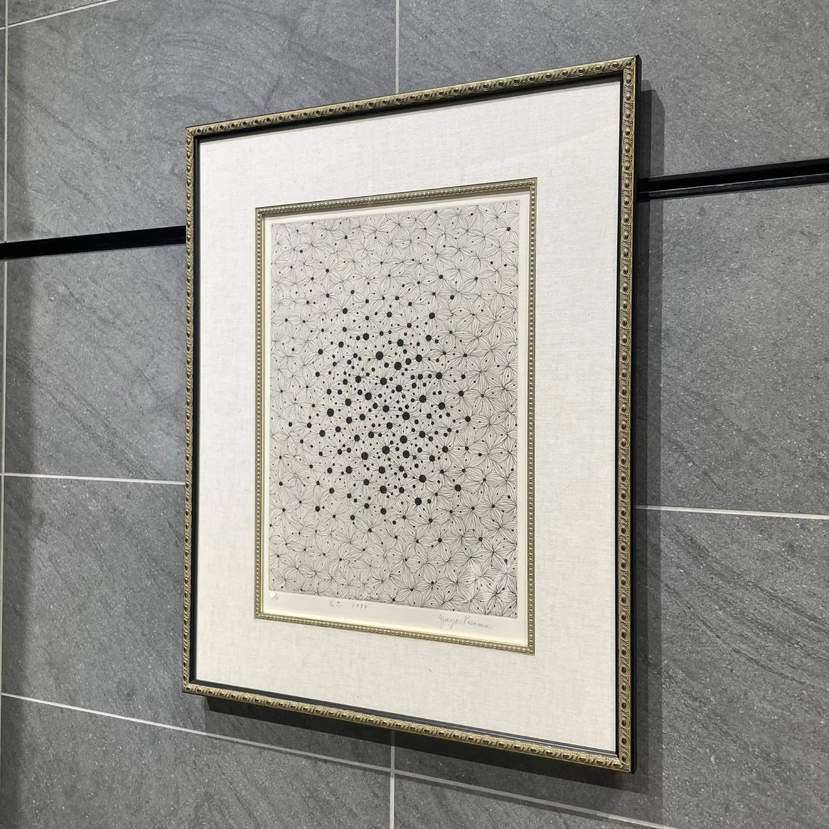 中国美術 草花貼紋 注瓶 高26.2cm(P449) 中国美術 草花貼紋 注瓶 高 中国美術 草花貼紋 注瓶 高26.2cm(P449) 中国美術 草花貼紋 注瓶 高